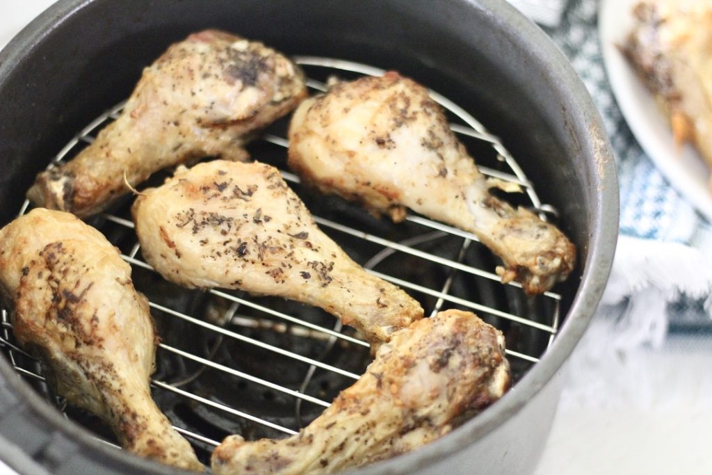 drumsticks in air fryer basket