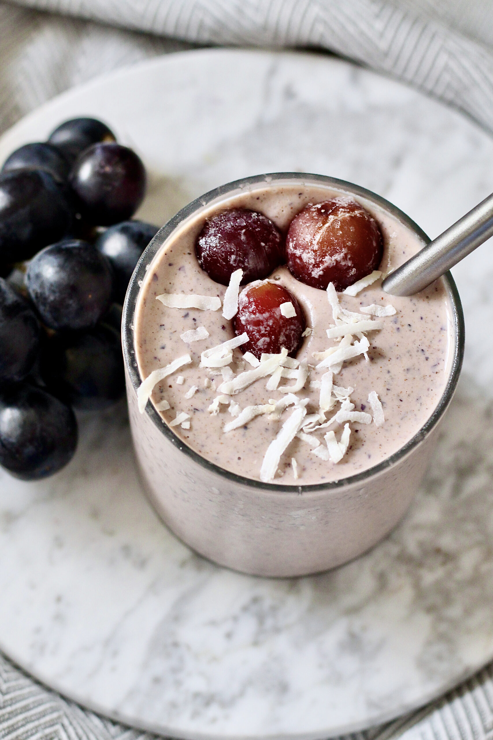 grape smoothie with frozen grapes